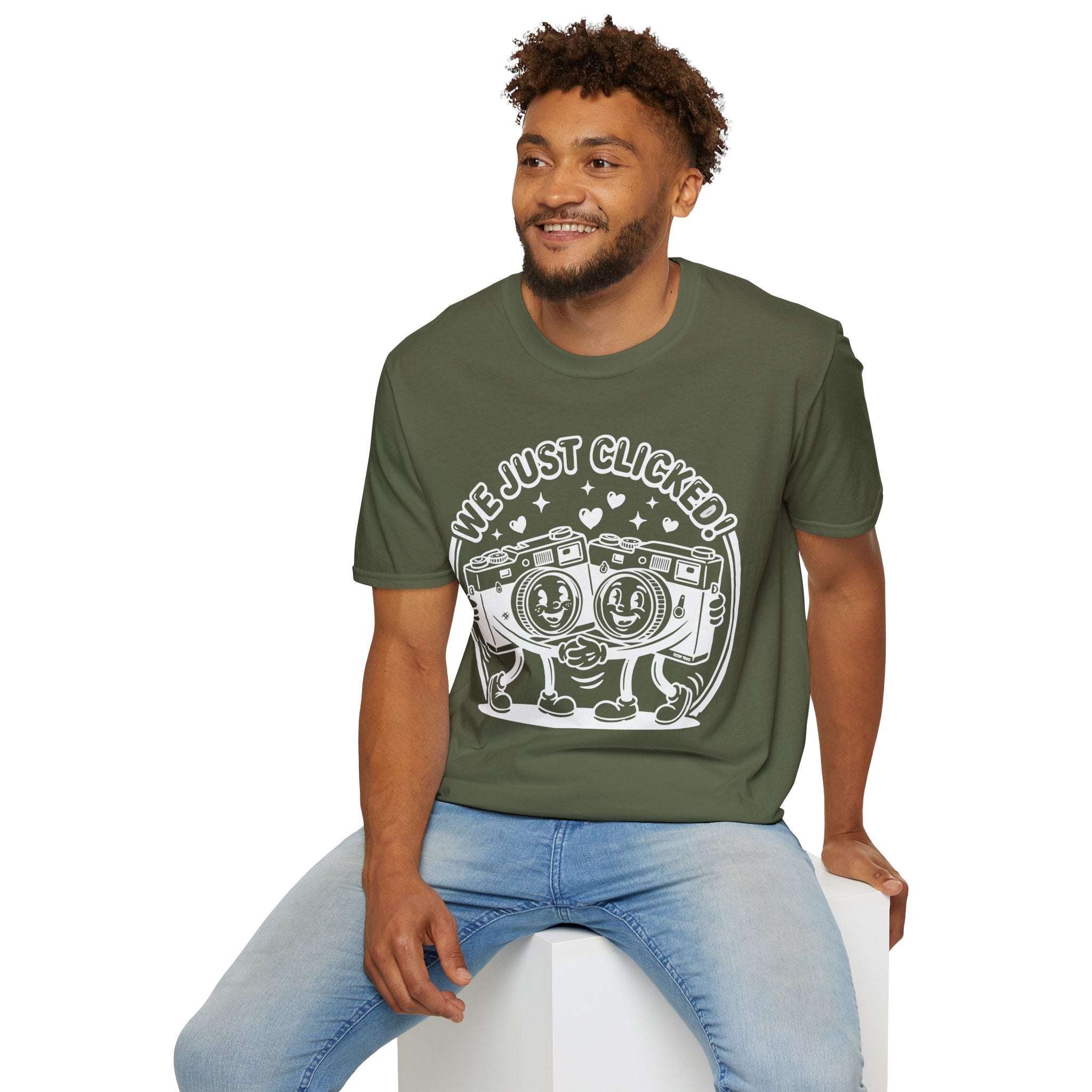 ‘We Just Clicked!’ camera besties forever fun 1930’s art style camera graphic T-Shirt — Photography Lover Tee