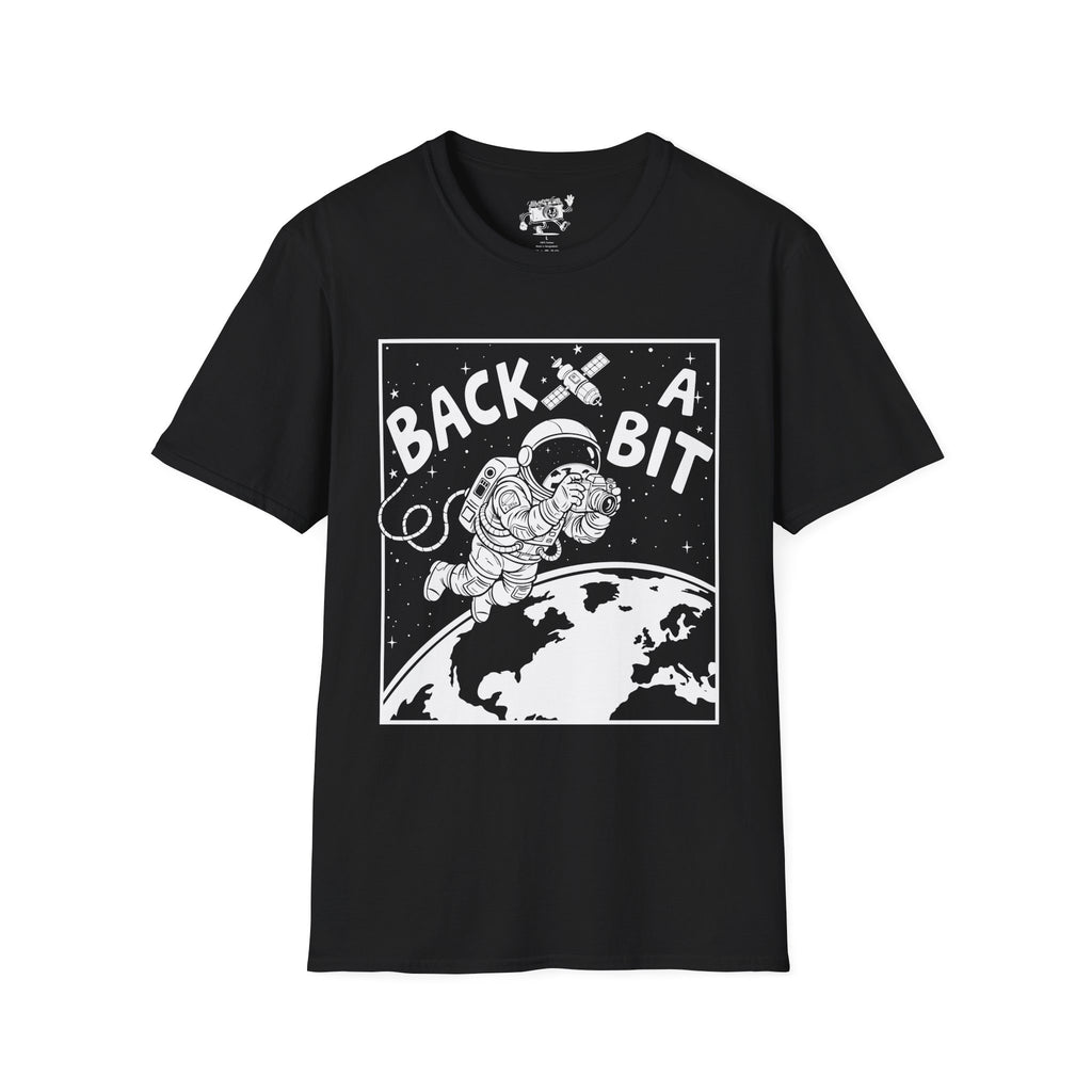 ‘Back a Bit’ wide angle lens at the ready with this funny T-Shirt — Photography Lover Tee
