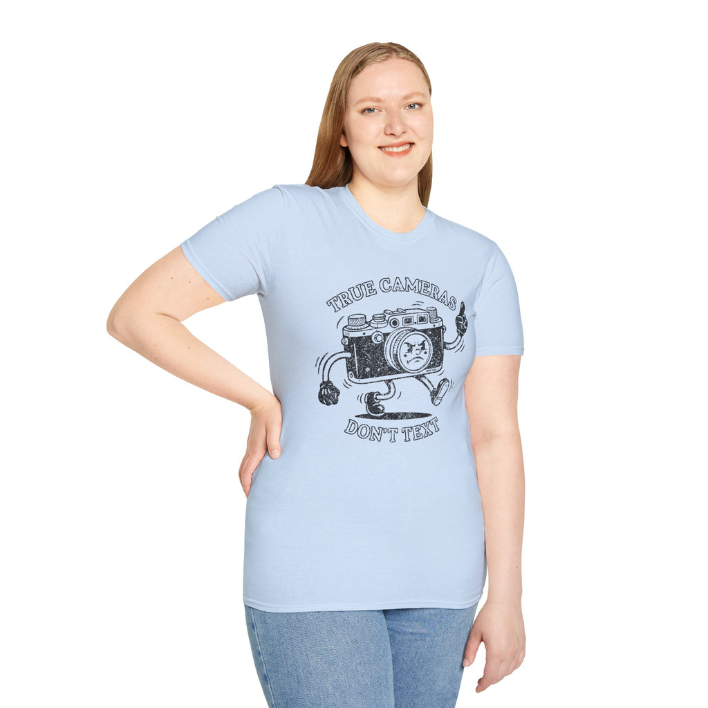 DISTRESSED VERSION ‘True Cameras Don’t Text’ put your phone away with this funny T-Shirt — Photography Lover Tee
