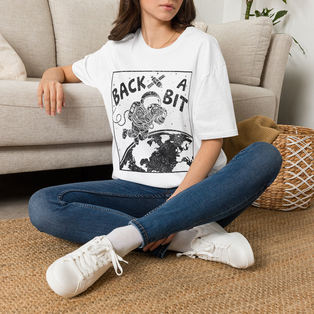 DISTRESSED VERSION ‘Back a Bit’ wide angle lens at the ready with this funny T-Shirt — Photography Lover Tee