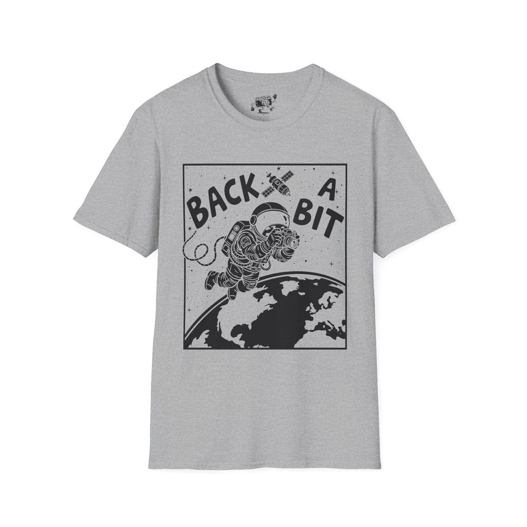 ‘Back a Bit’ wide angle lens at the ready with this funny T-Shirt — Photography Lover Tee