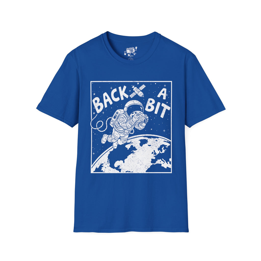 DISTRESSED VERSION ‘Back a Bit’ wide angle lens at the ready with this funny T-Shirt — Photography Lover Tee