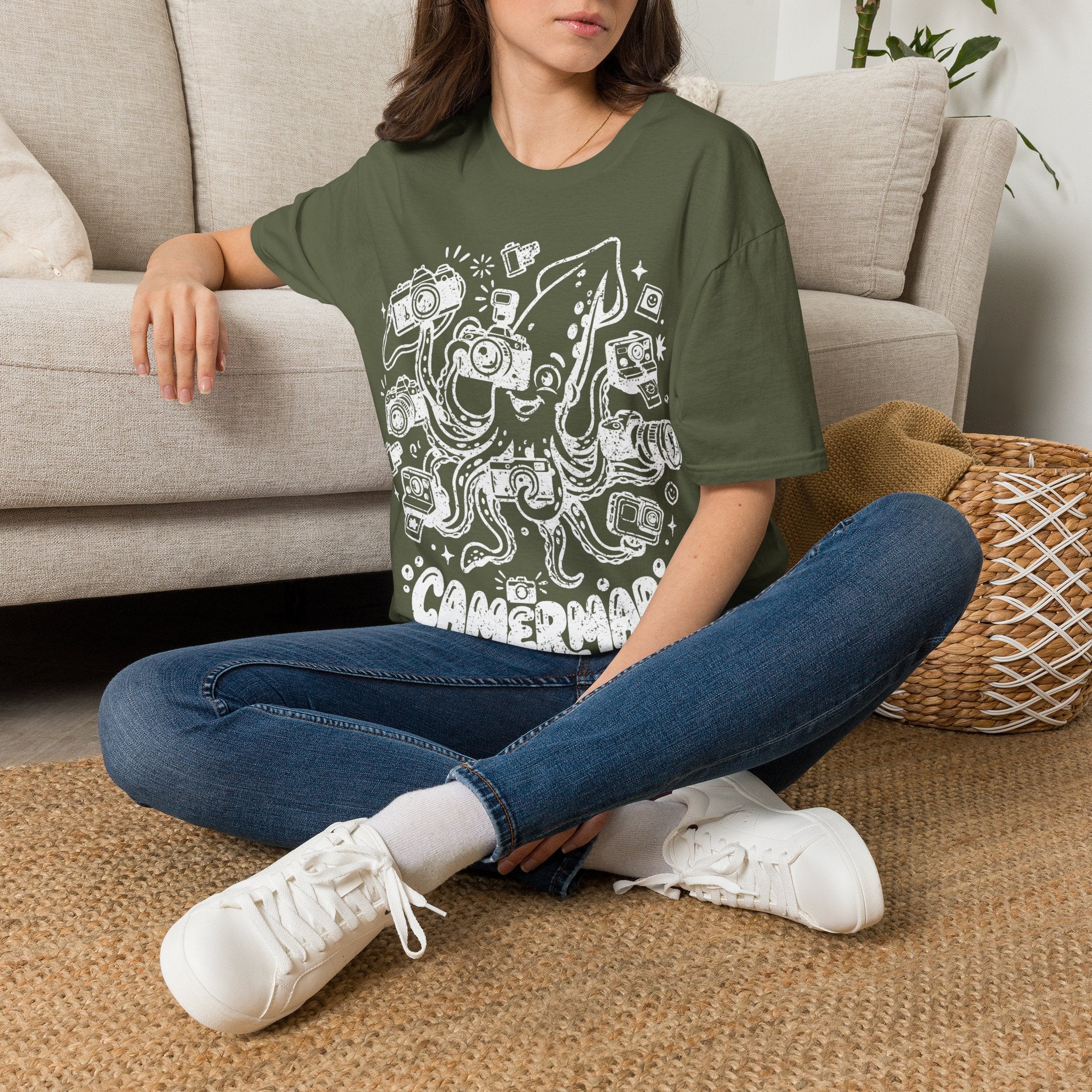 ‘Camerami’ DISTRESSED VERSION Fun Squid Calamari/Cameras T-Shirt — Photography Lover Tee
