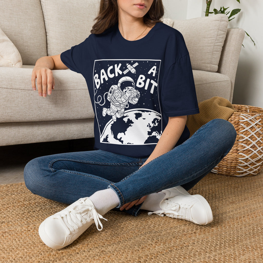 ‘Back a Bit’ wide angle lens at the ready with this funny T-Shirt — Photography Lover Tee