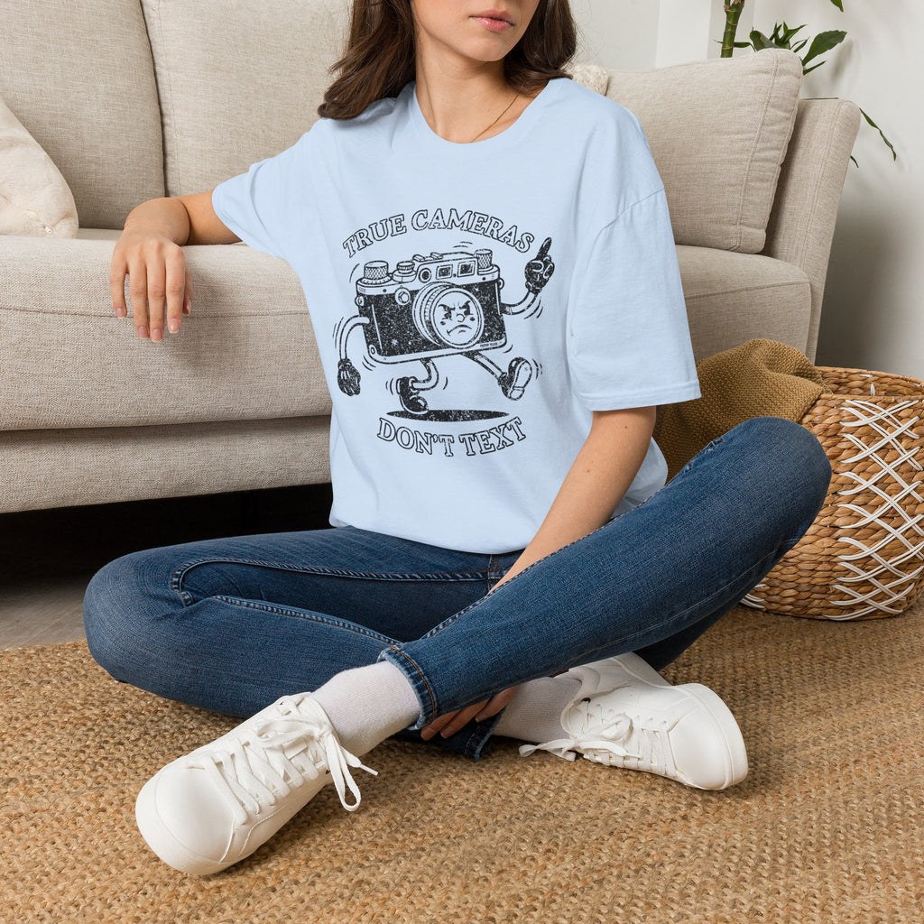 DISTRESSED VERSION ‘True Cameras Don’t Text’ put your phone away with this funny T-Shirt — Photography Lover Tee