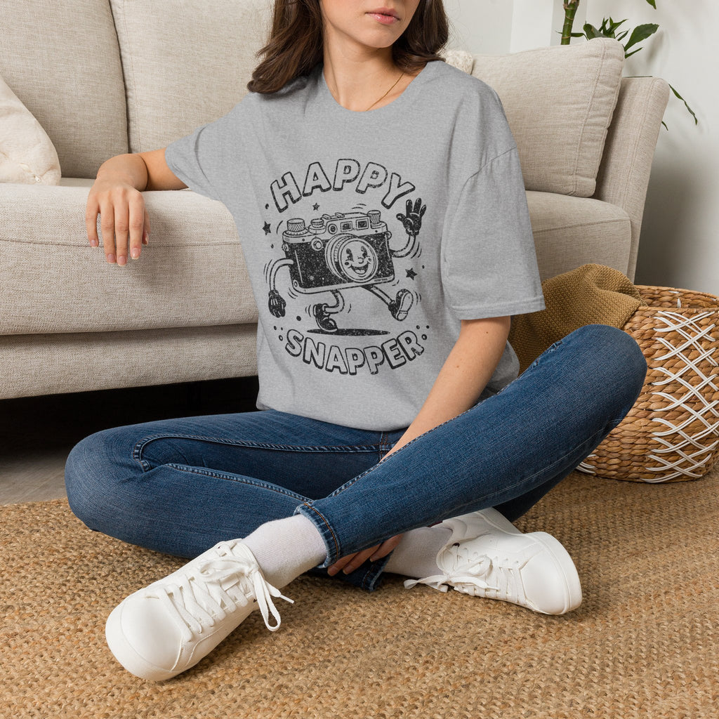 Happy Snapper DISTRESSED VERSION fun 1930’s art style camera graphic T-Shirt — Photography Lover Tee