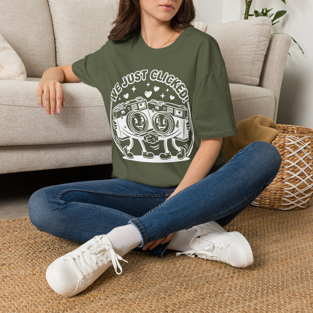 ‘We Just Clicked!’ camera besties forever fun 1930’s art style camera graphic T-Shirt — Photography Lover Tee