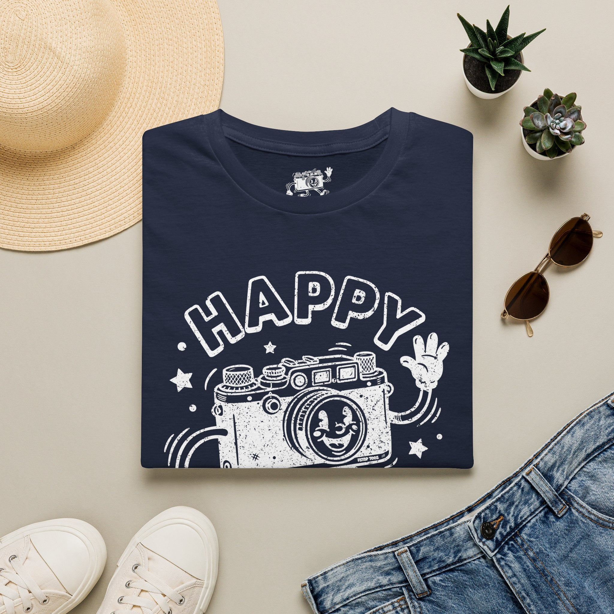 Happy Snapper DISTRESSED VERSION fun 1930’s art style camera graphic T-Shirt — Photography Lover Tee
