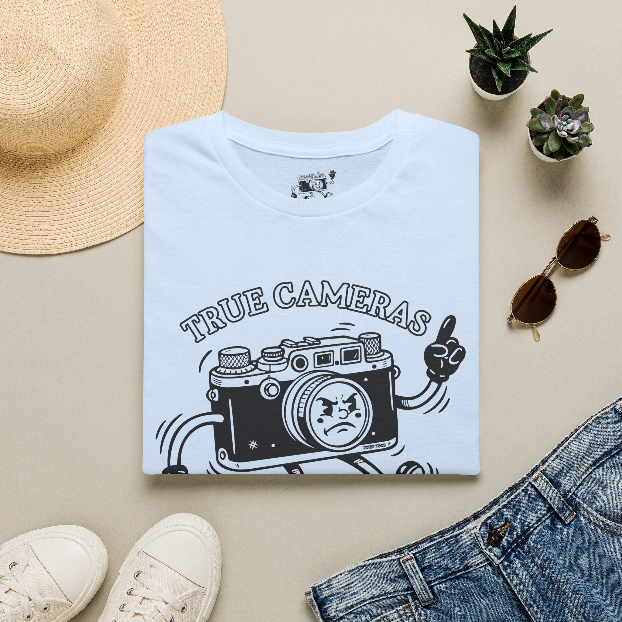 ‘True Cameras Don’t Text’ put your phone away with this funny T-Shirt — Photography Lover Tee