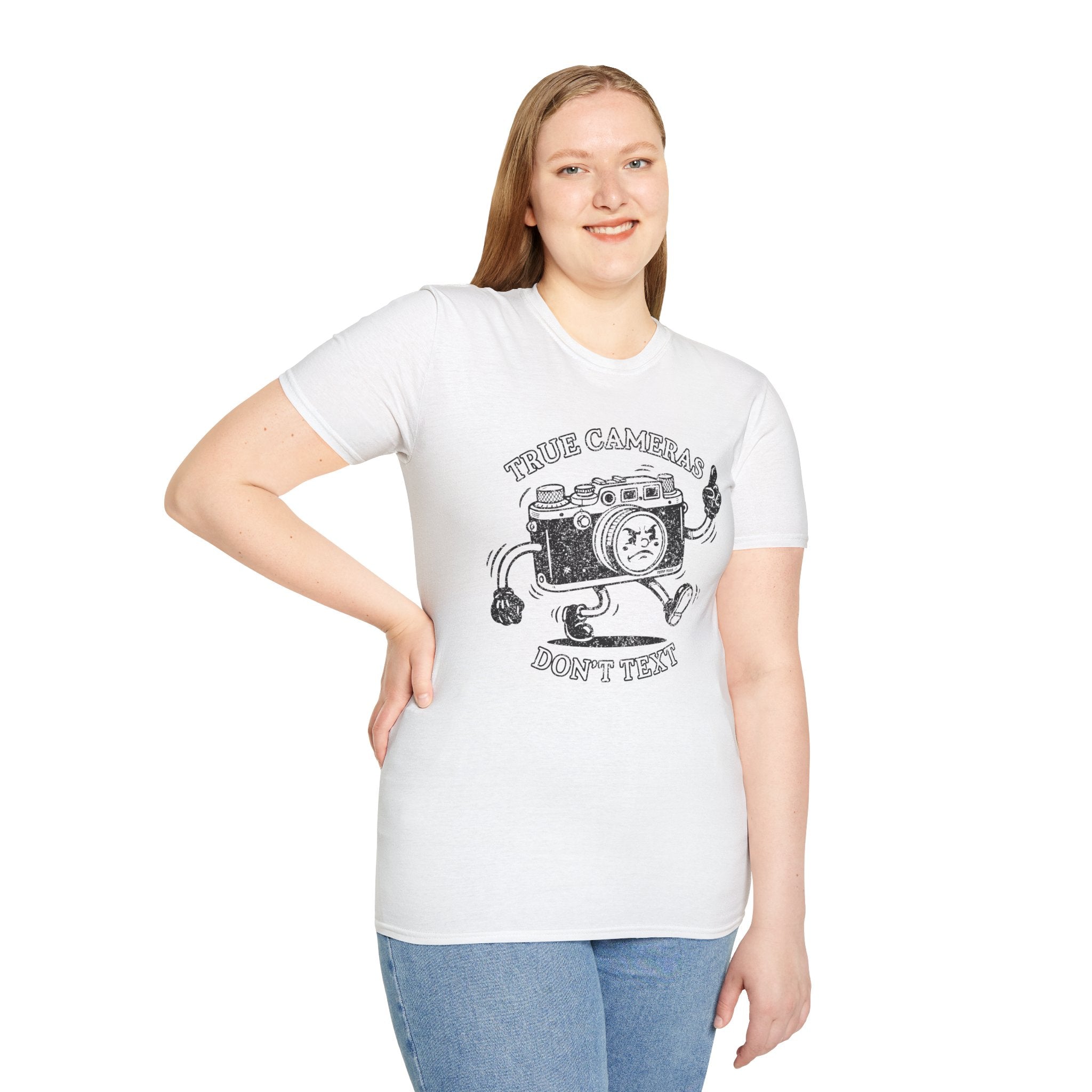 DISTRESSED VERSION ‘True Cameras Don’t Text’ put your phone away with this funny T-Shirt — Photography Lover Tee