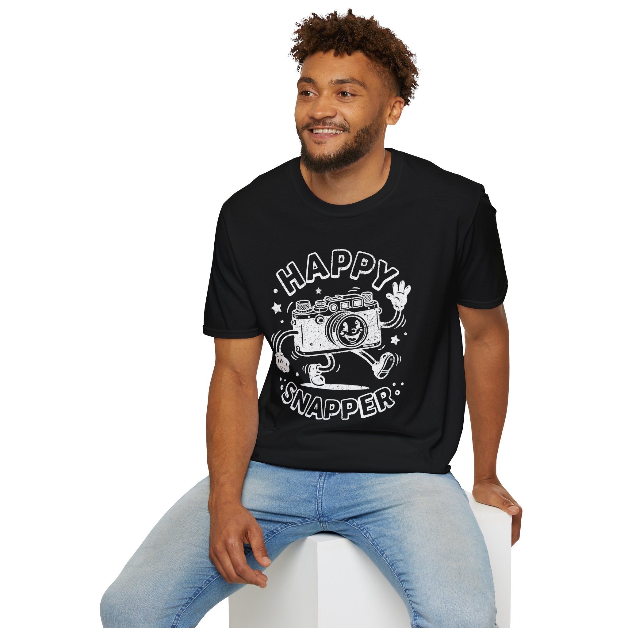 Happy Snapper DISTRESSED VERSION fun 1930’s art style camera graphic T-Shirt — Photography Lover Tee