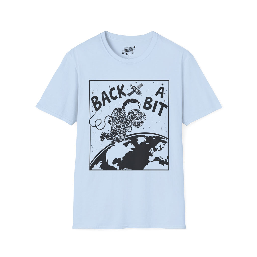 ‘Back a Bit’ wide angle lens at the ready with this funny T-Shirt — Photography Lover Tee