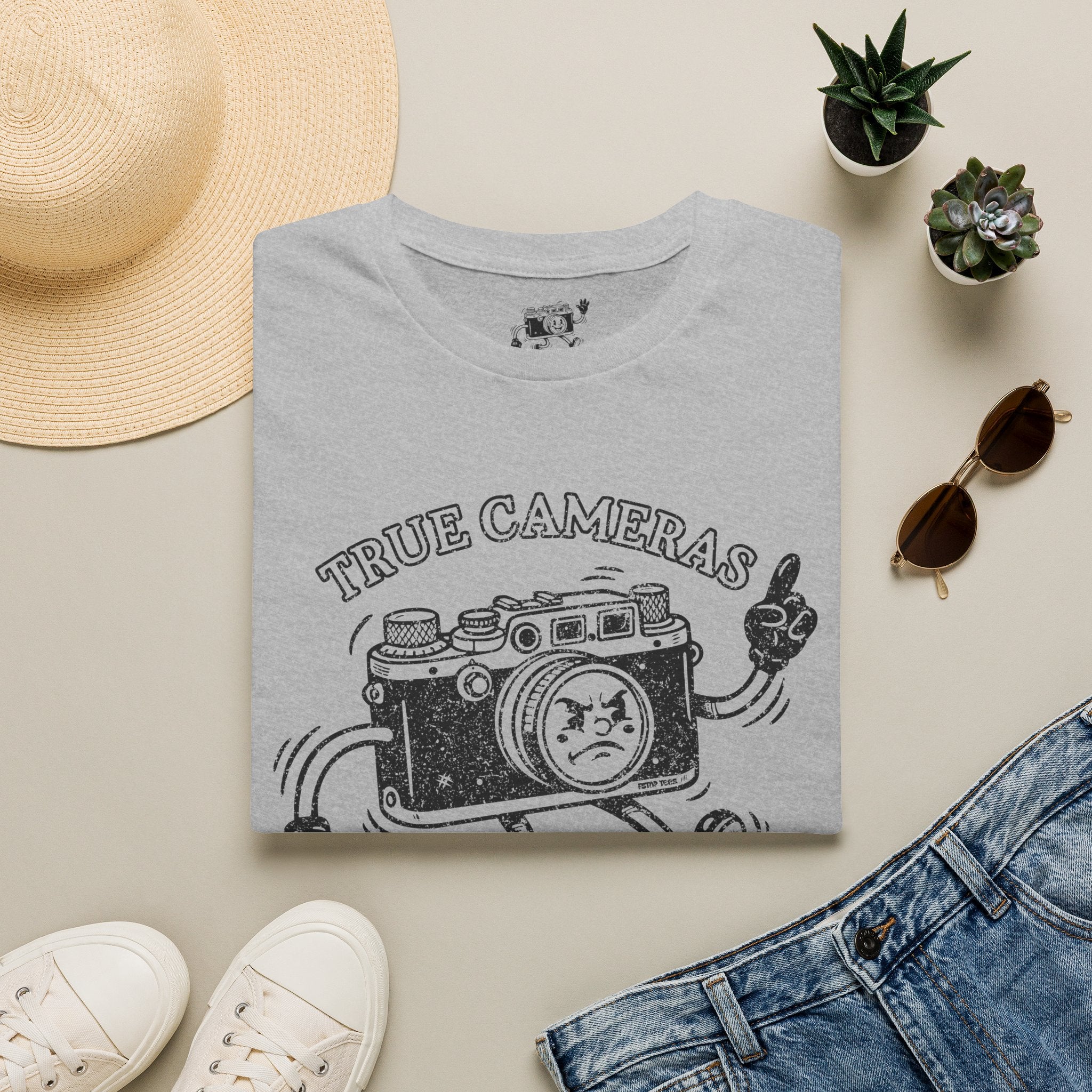 DISTRESSED VERSION ‘True Cameras Don’t Text’ put your phone away with this funny T-Shirt — Photography Lover Tee