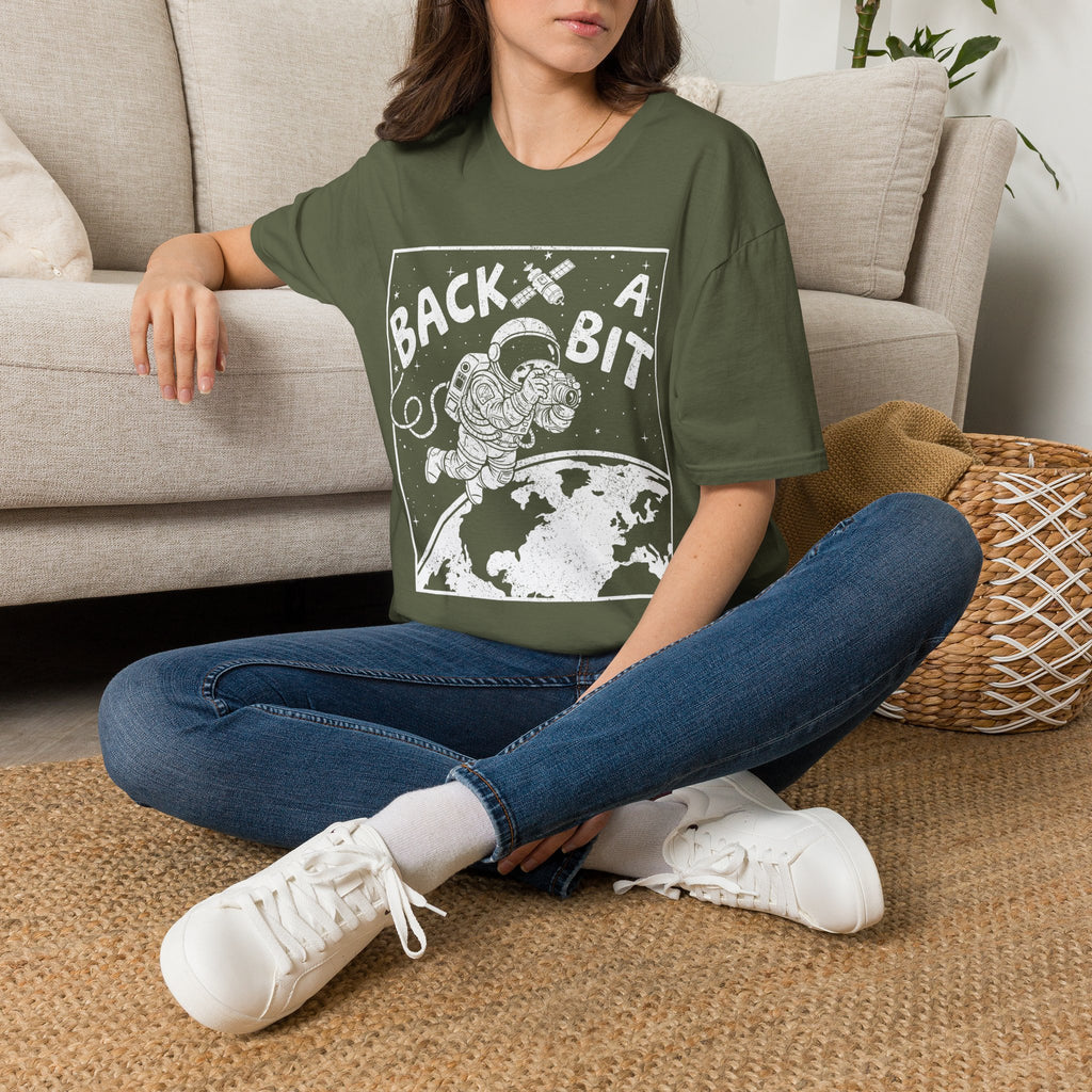 DISTRESSED VERSION ‘Back a Bit’ wide angle lens at the ready with this funny T-Shirt — Photography Lover Tee