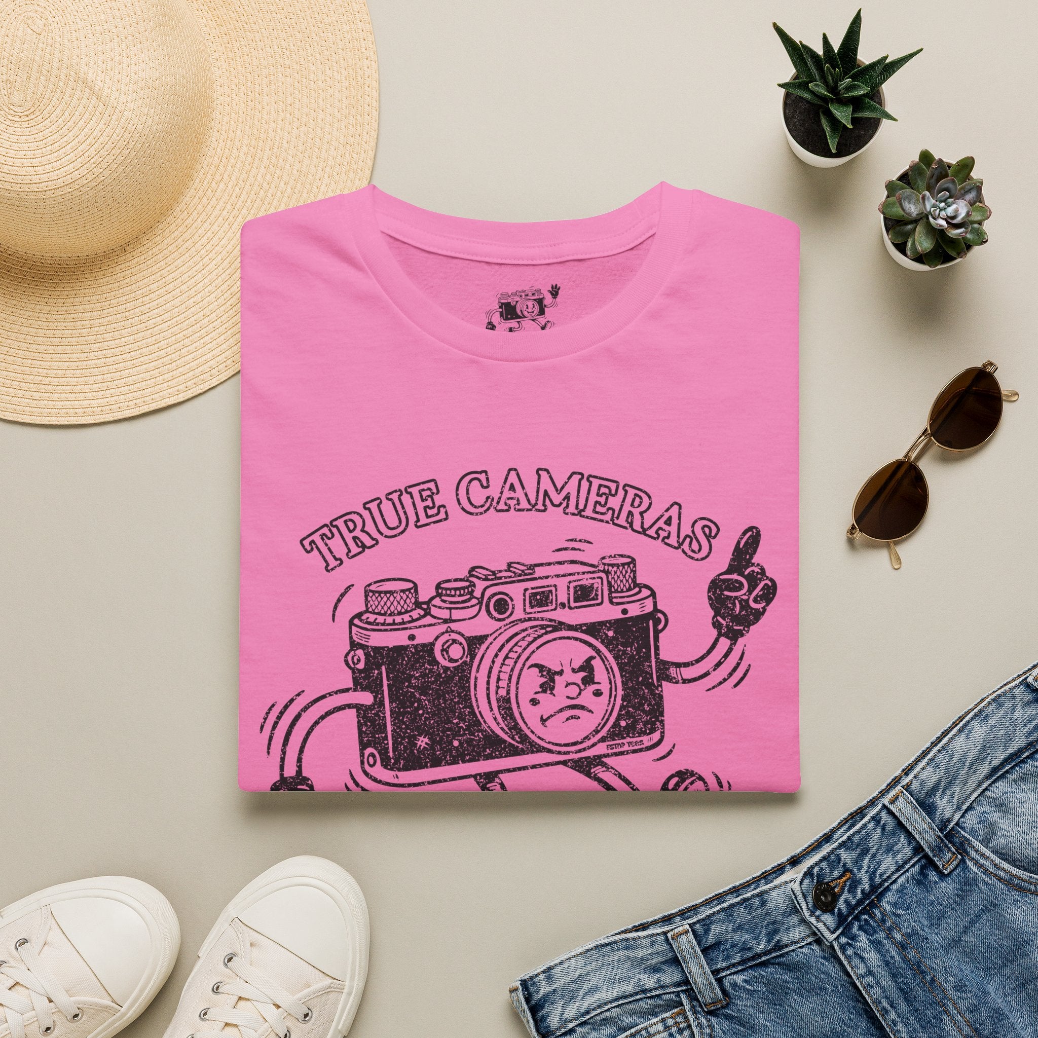 DISTRESSED VERSION ‘True Cameras Don’t Text’ put your phone away with this funny T-Shirt — Photography Lover Tee