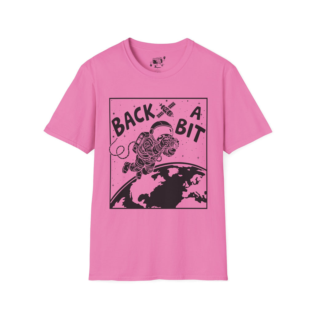 ‘Back a Bit’ wide angle lens at the ready with this funny T-Shirt — Photography Lover Tee