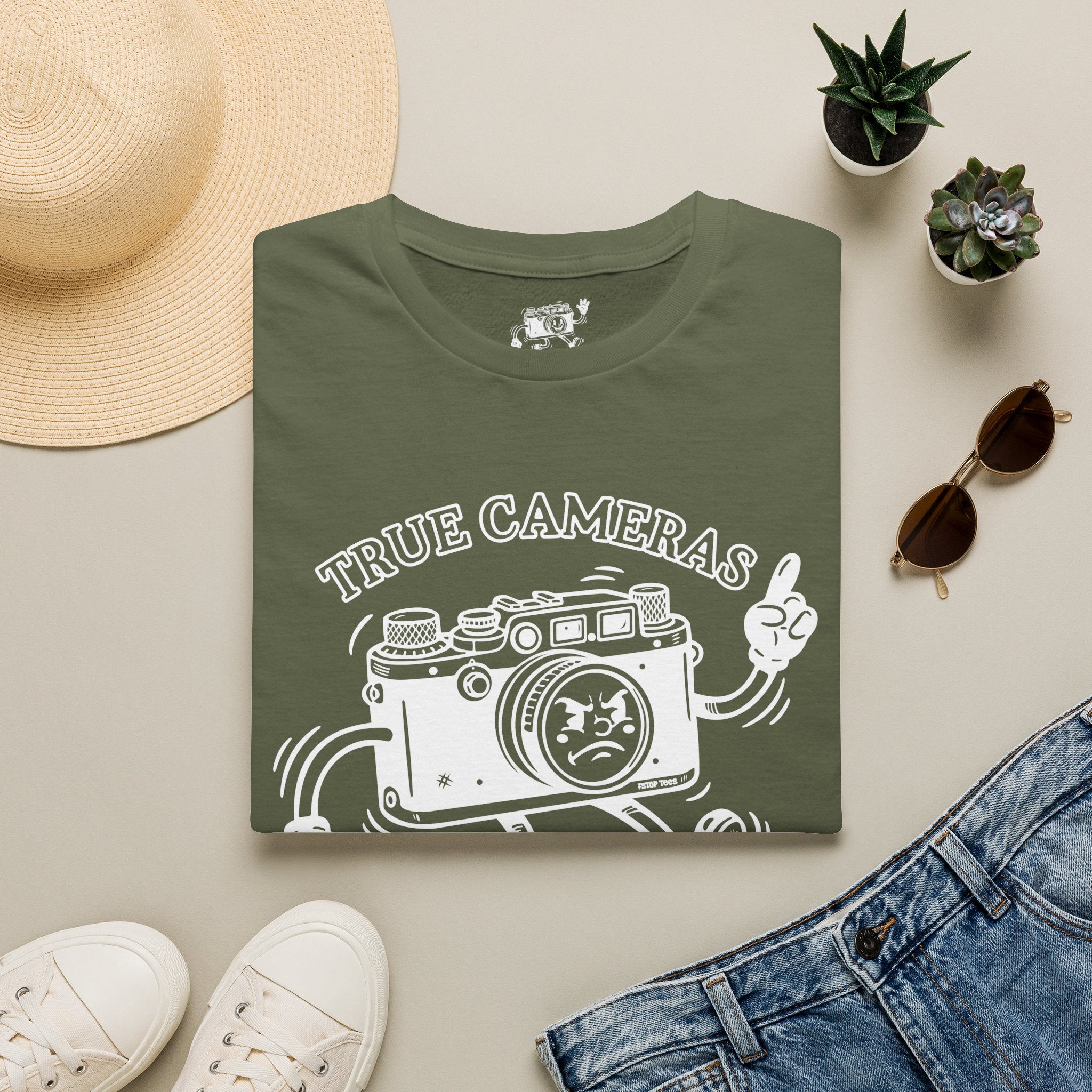 ‘True Cameras Don’t Text’ put your phone away with this funny T-Shirt — Photography Lover Tee