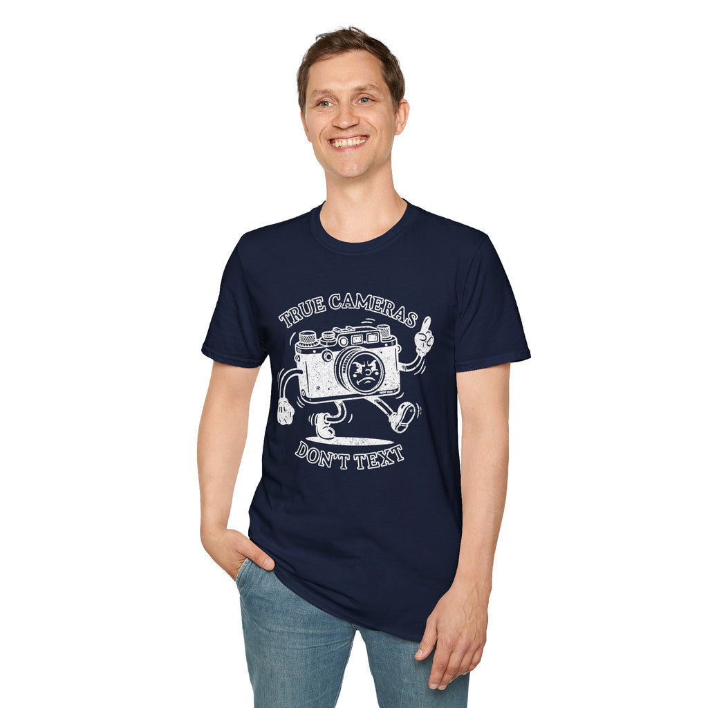 DISTRESSED VERSION ‘True Cameras Don’t Text’ put your phone away with this funny T-Shirt — Photography Lover Tee