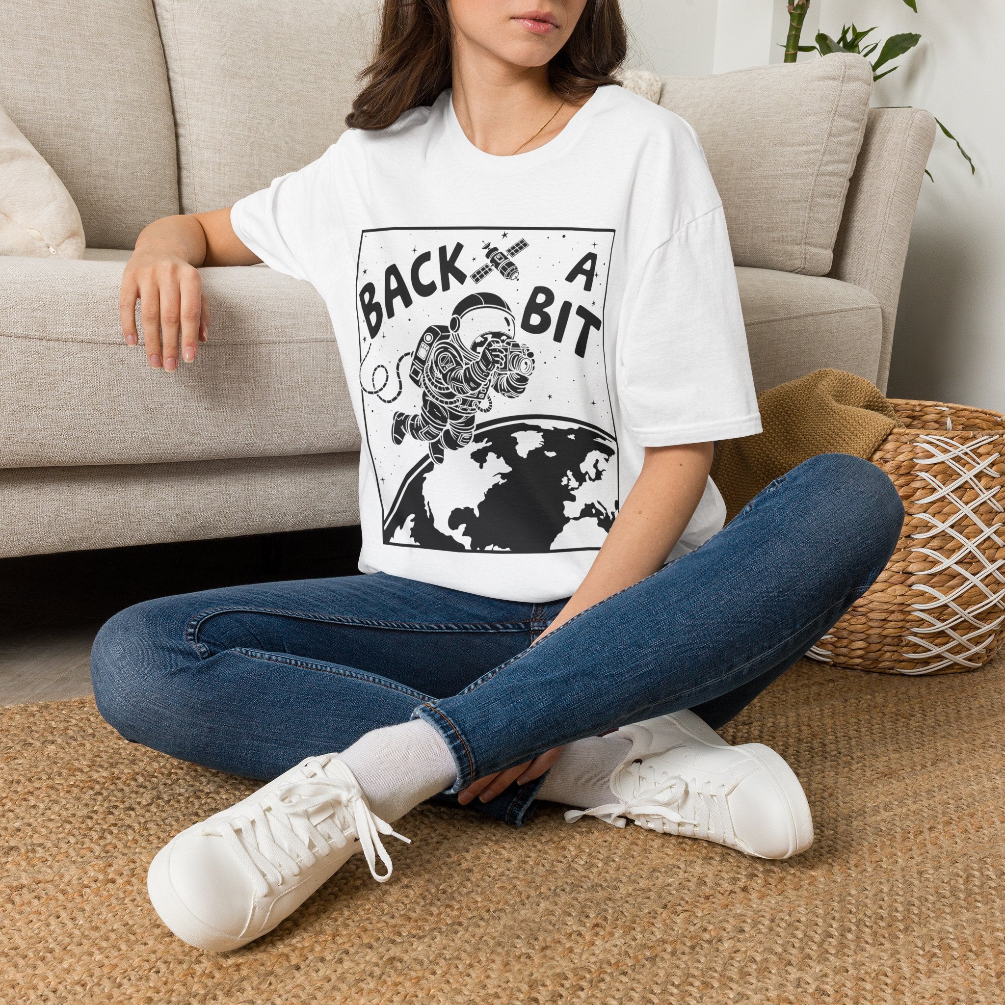 ‘Back a Bit’ wide angle lens at the ready with this funny T-Shirt — Photography Lover Tee