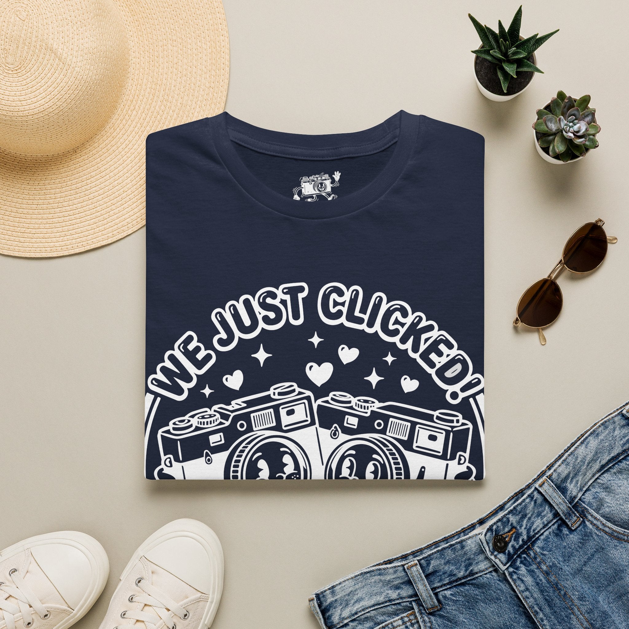 ‘We Just Clicked!’ camera besties forever fun 1930’s art style camera graphic T-Shirt — Photography Lover Tee