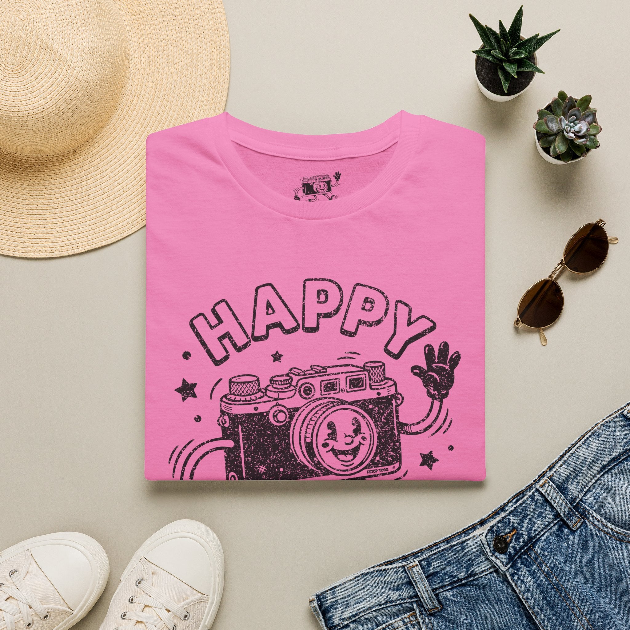 Happy Snapper DISTRESSED VERSION fun 1930’s art style camera graphic T-Shirt — Photography Lover Tee