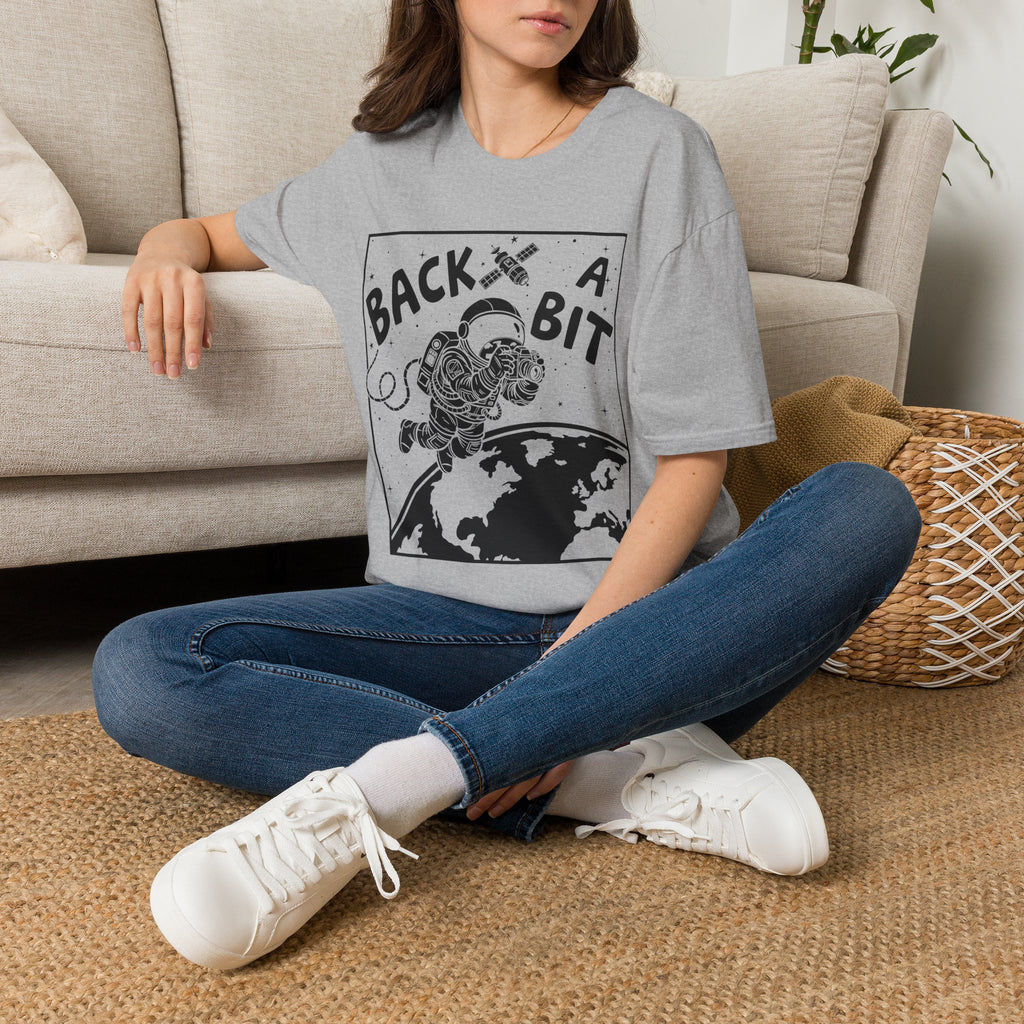 ‘Back a Bit’ wide angle lens at the ready with this funny T-Shirt — Photography Lover Tee