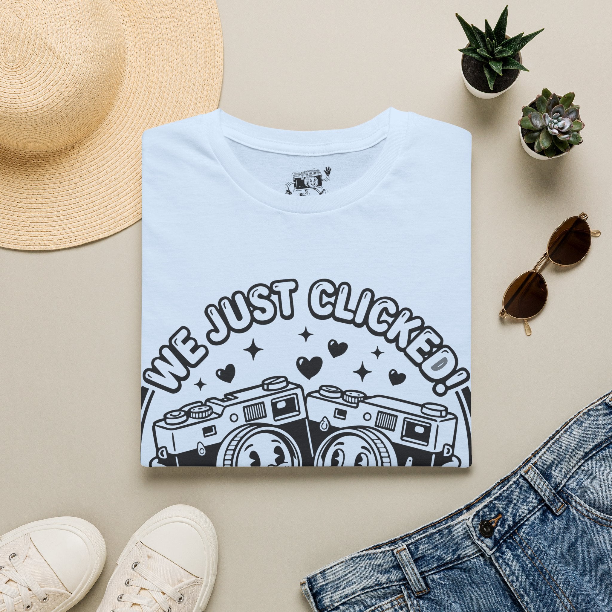 ‘We Just Clicked!’ camera besties forever fun 1930’s art style camera graphic T-Shirt — Photography Lover Tee