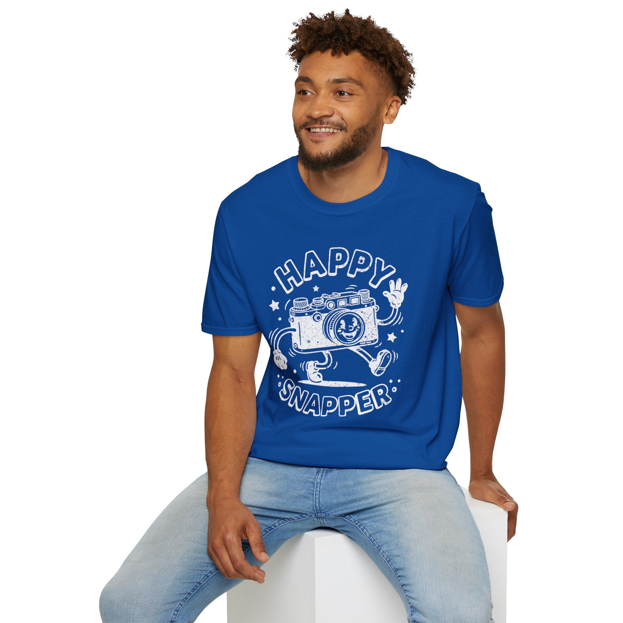 Happy Snapper DISTRESSED VERSION fun 1930’s art style camera graphic T-Shirt — Photography Lover Tee