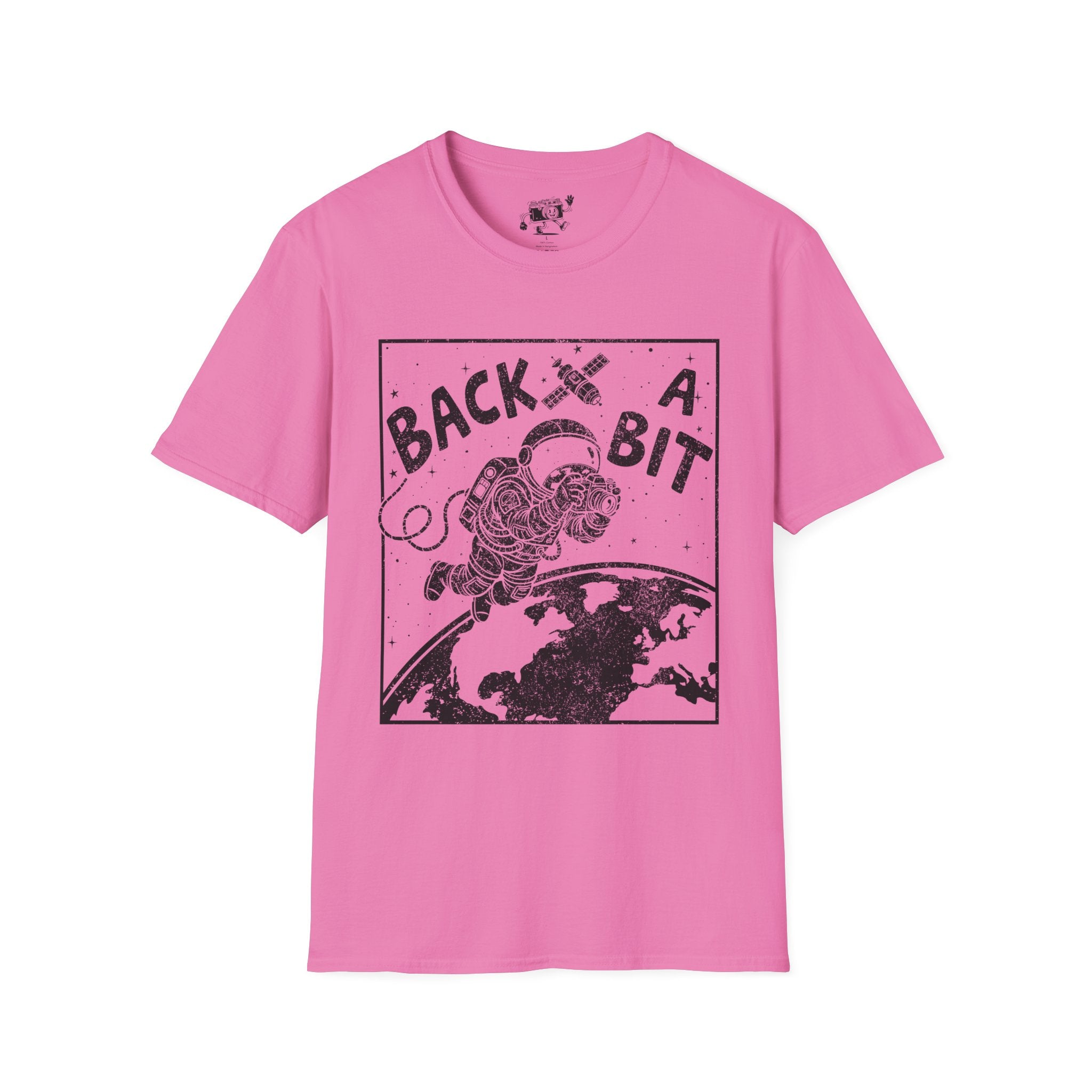 DISTRESSED VERSION ‘Back a Bit’ wide angle lens at the ready with this funny T-Shirt — Photography Lover Tee