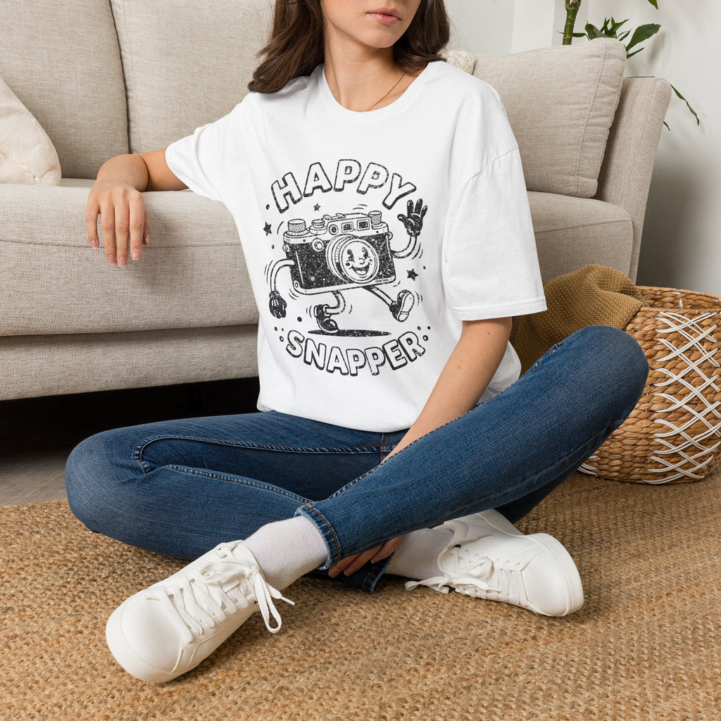 Happy Snapper DISTRESSED VERSION fun 1930’s art style camera graphic T-Shirt — Photography Lover Tee